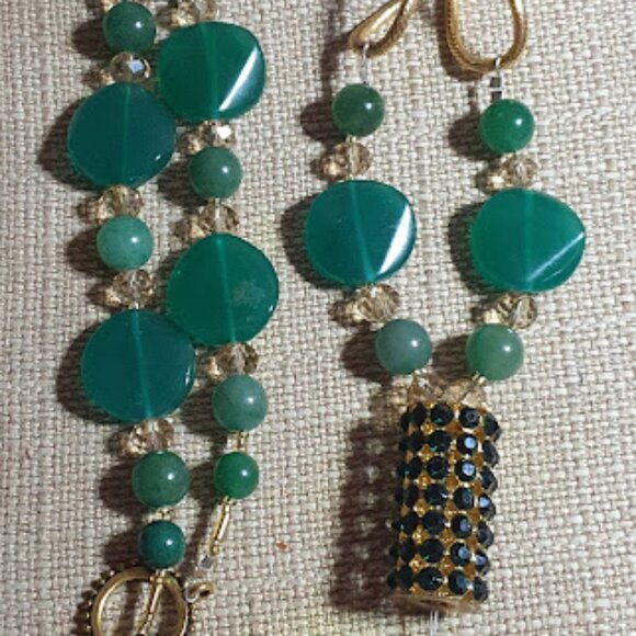 Unidentified Beautiful Glass ,Emerald and acrylic beaded Necklace - Picture 4 of 5